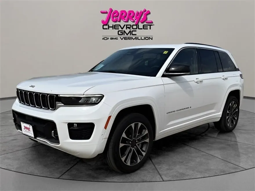 2024 Jeep Grand Cherokee Overland photo 1