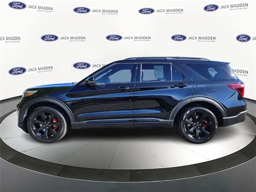 2022 Ford Explorer ST photo 1