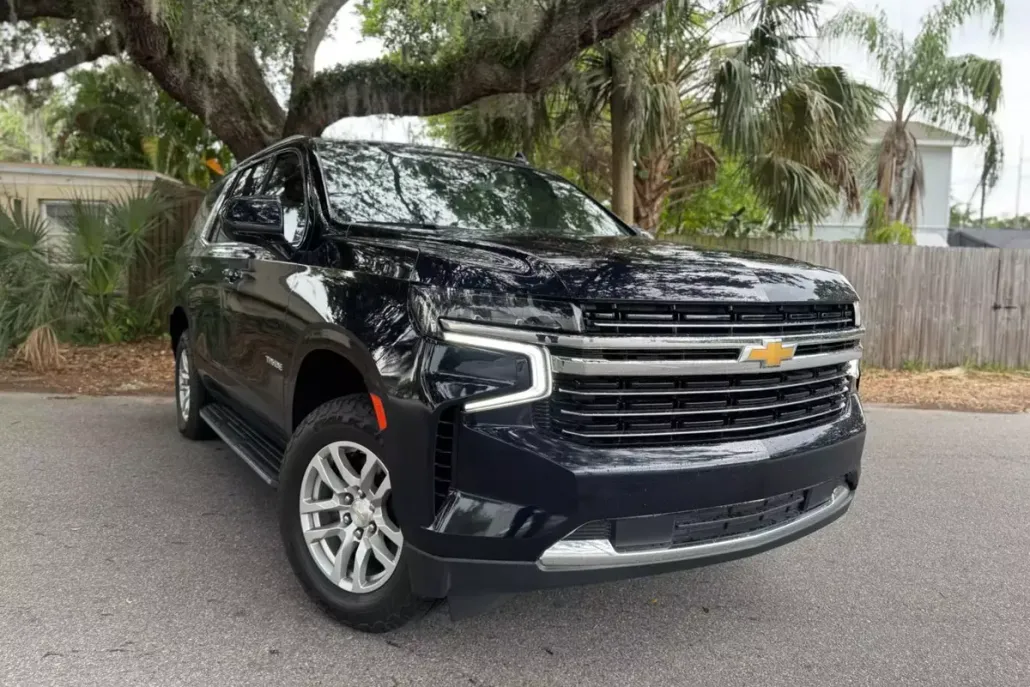 2021 Chevrolet Tahoe LT photo 1