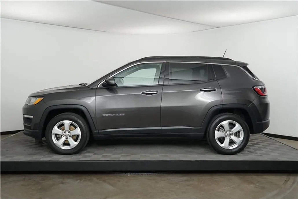 2018 Jeep Compass Latitude photo 1