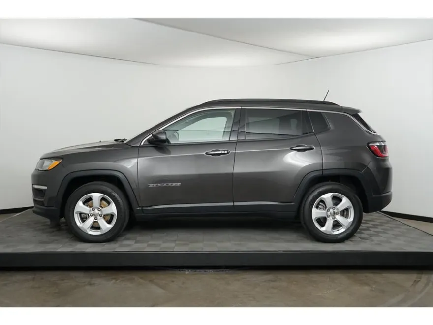 2018 Jeep Compass Latitude photo 1