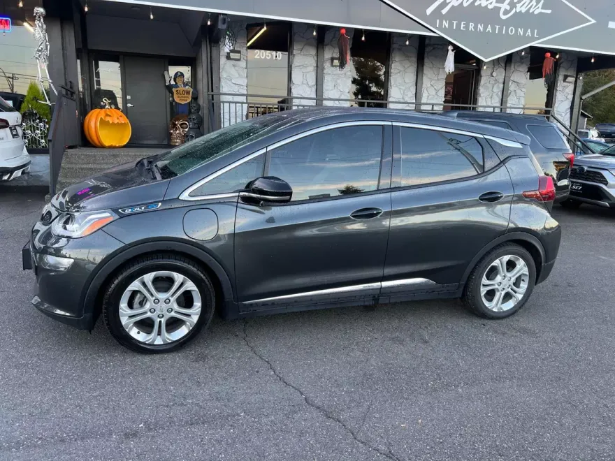 2017 Chevrolet Bolt EV photo 1