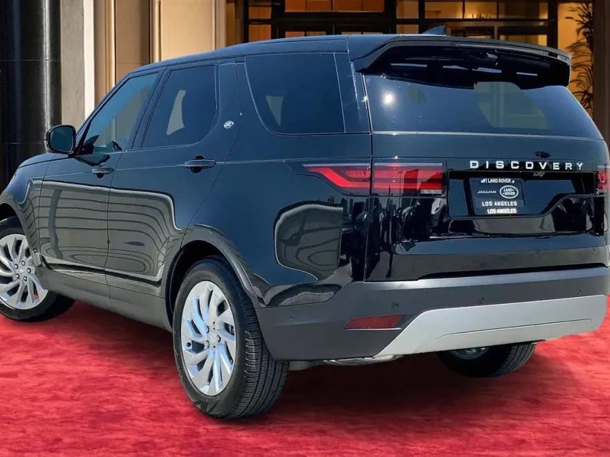2025 Land Rover Discovery P300 S photo 1