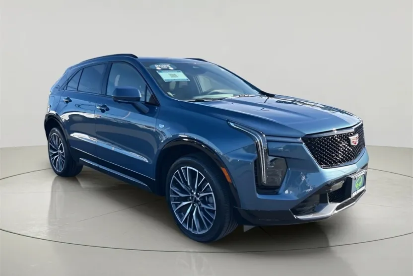 2025 Cadillac XT4 Sport photo 1