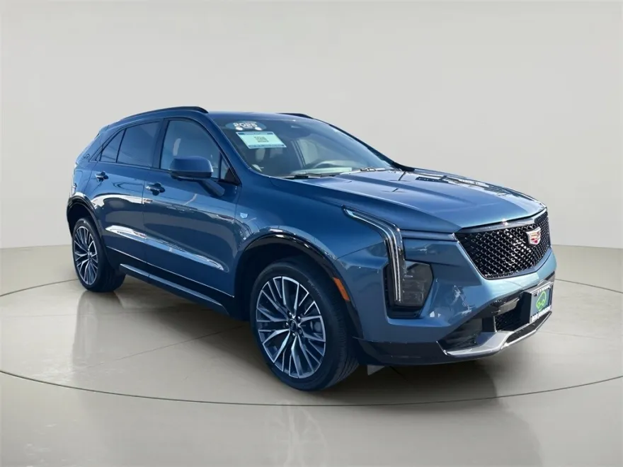 2025 Cadillac XT4 Sport photo 1