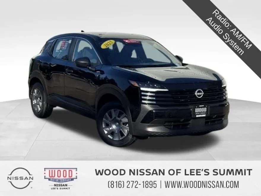 2025 Nissan Kicks S photo 1