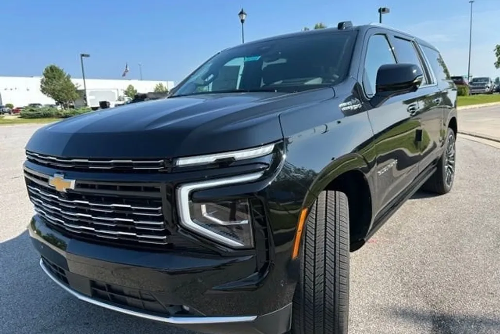 2025 Chevrolet Suburban High Country photo 1