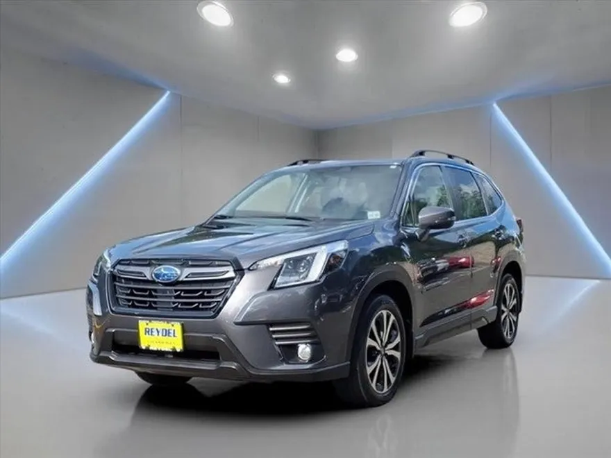 2022 Subaru Forester Limited photo 1
