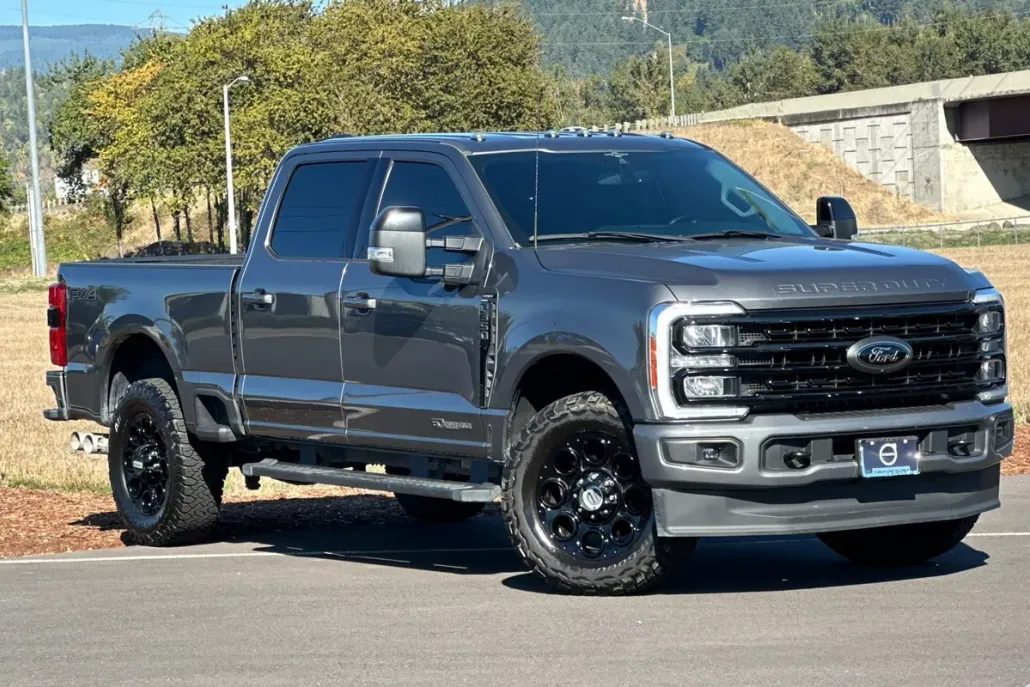 2023 Ford F-350 photo 1