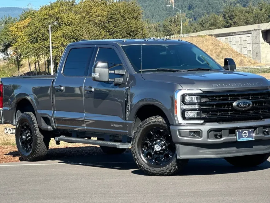 2023 Ford F-350 photo 1