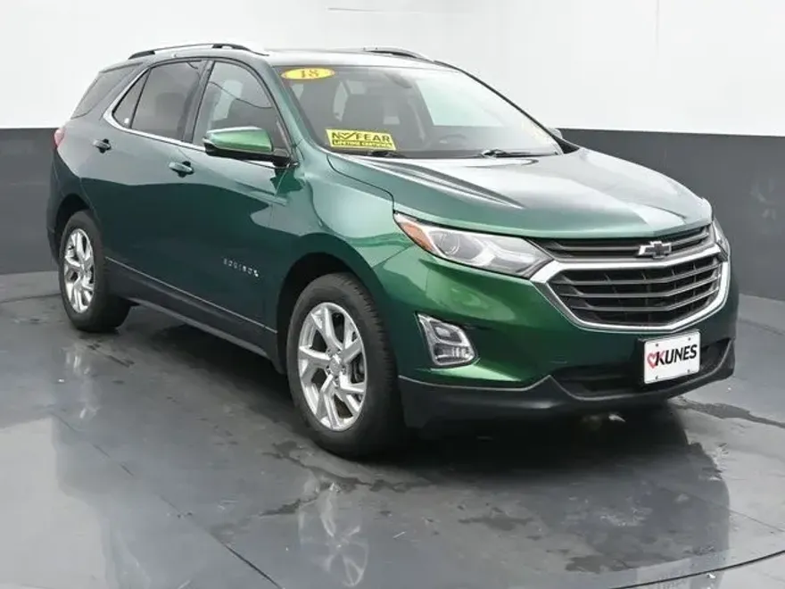 2018 Chevrolet Equinox LT photo 1