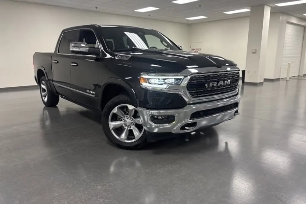 2022 Ram 1500 Limited photo 1