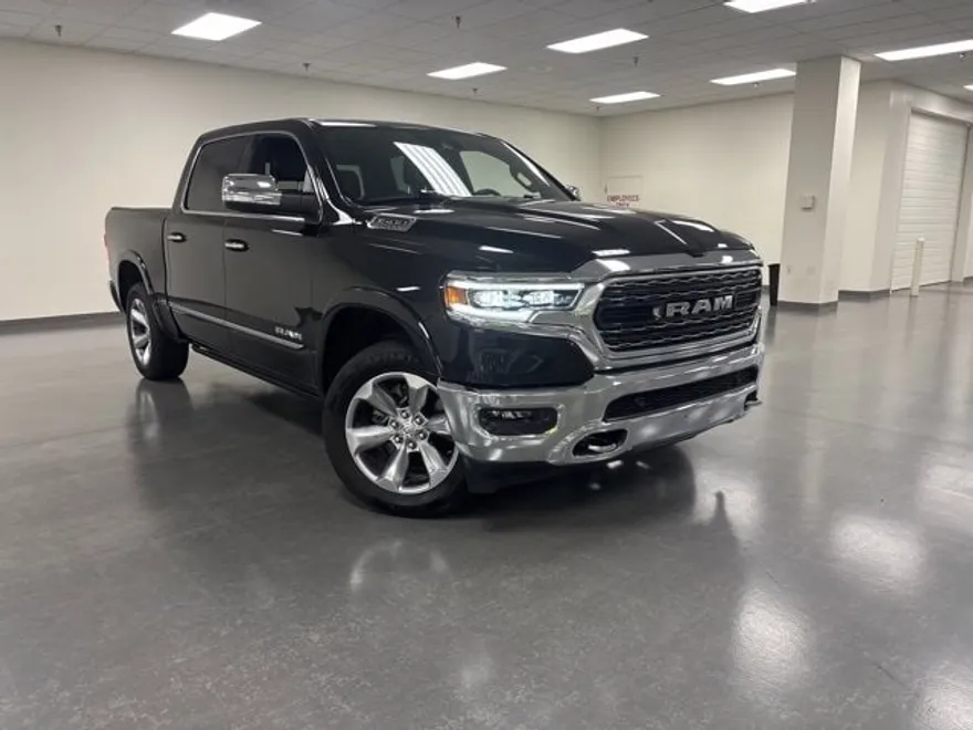 2022 Ram 1500 Limited photo 1