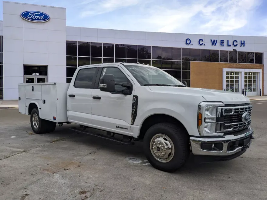2024 Ford F-350 XL photo 1