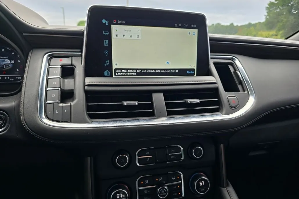 2023 Chevrolet Suburban High Country photo 1