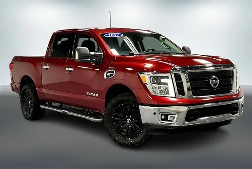 2017 Nissan Titan SL photo 1