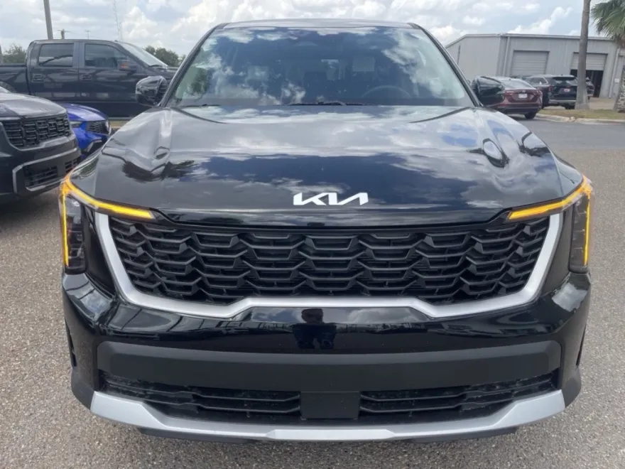 2026 Kia Sorento LX photo 1