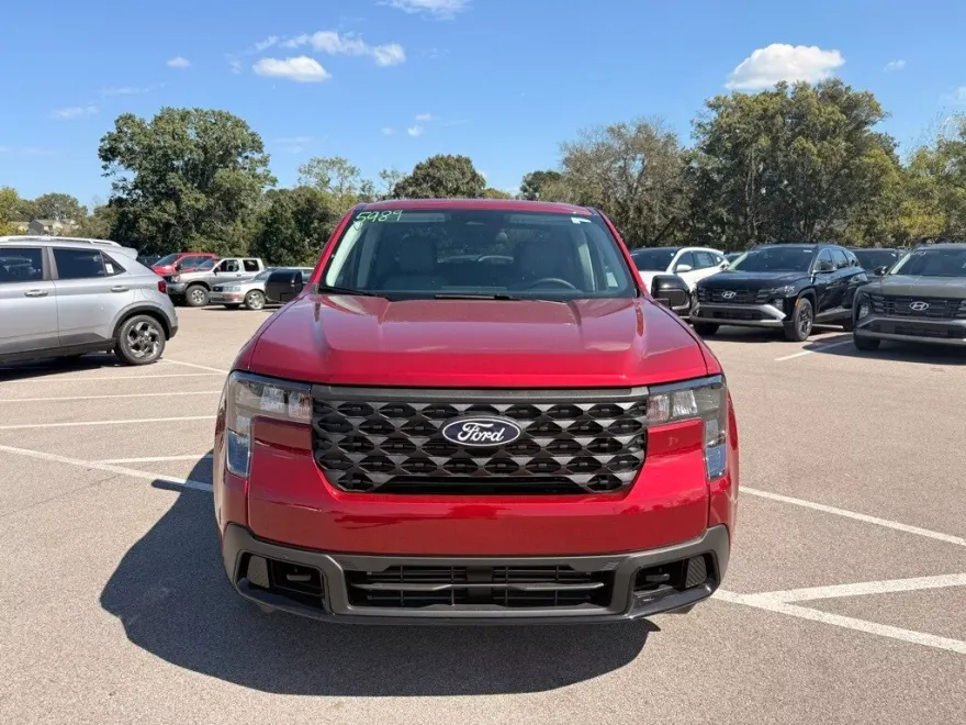 2025 Ford Maverick XLT photo 1