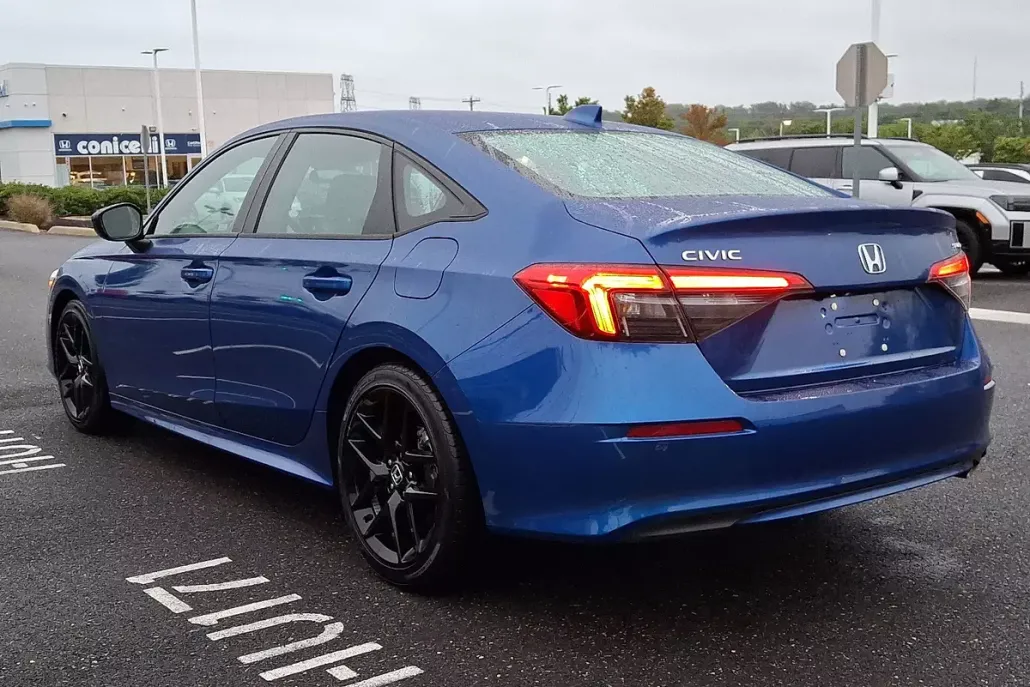 2024 Honda Civic Sport photo 1