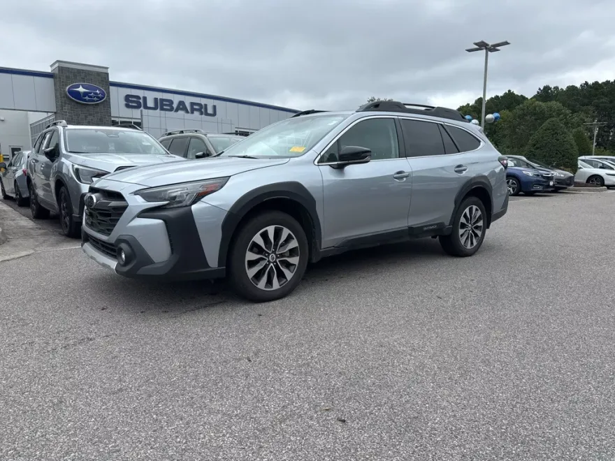 2023 Subaru Outback Limited XT photo 1