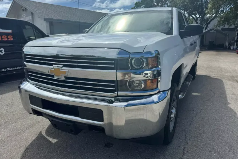 2018 Chevrolet Silverado Work Truck LS Base photo 1