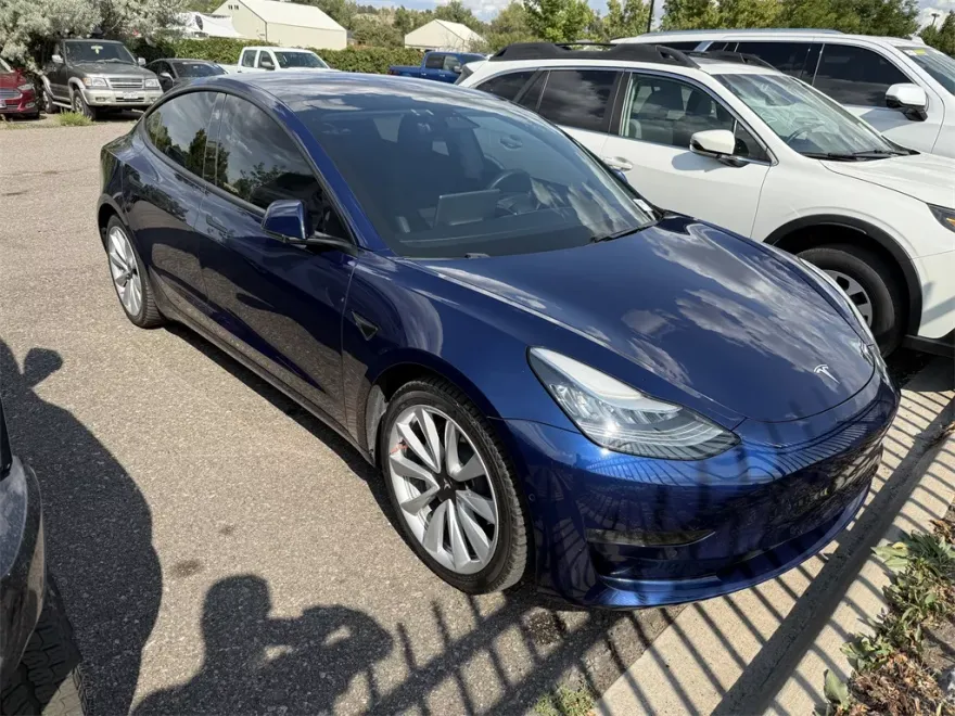 2018 Tesla Model 3 Long Range photo 1