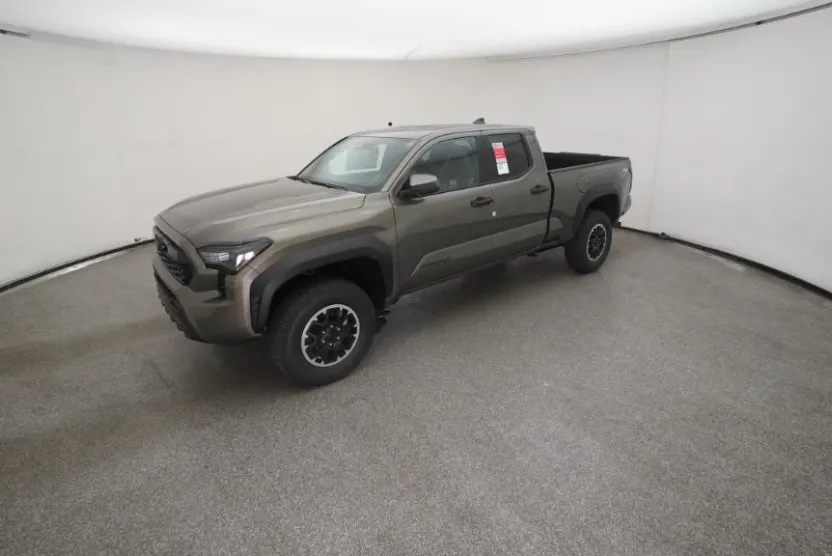 2025 Toyota Tacoma TRD Off-Road photo 1