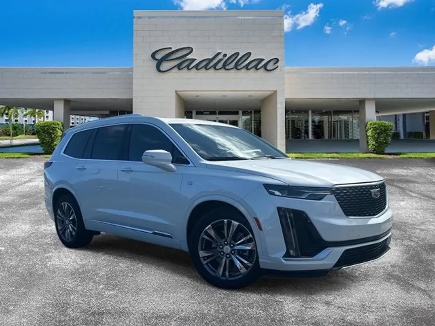2025 Cadillac XT6 Premium Luxury photo 1