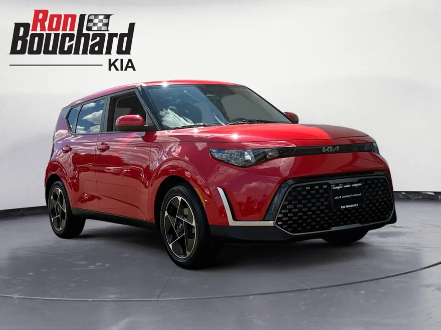 2023 Kia Soul EX photo 1