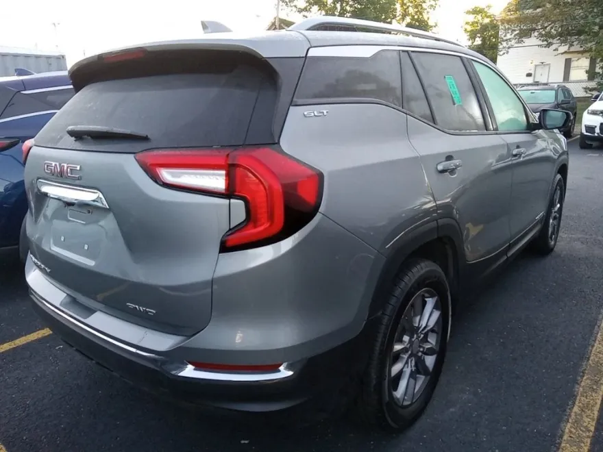 2024 Gmc Terrain SLT photo 1