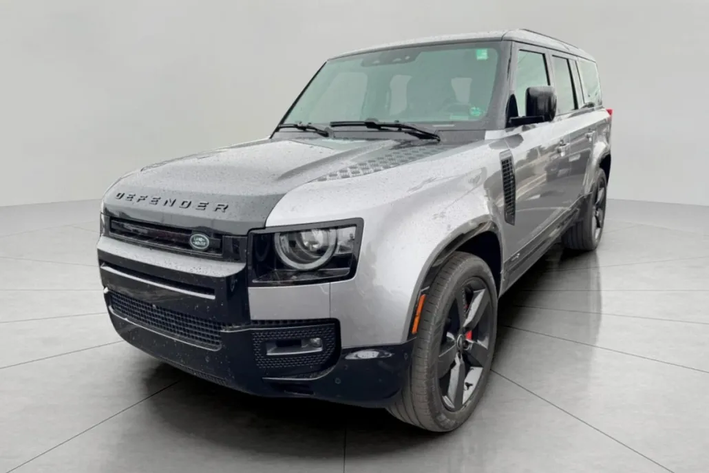 2023 Land Rover Defender 130 X photo 1
