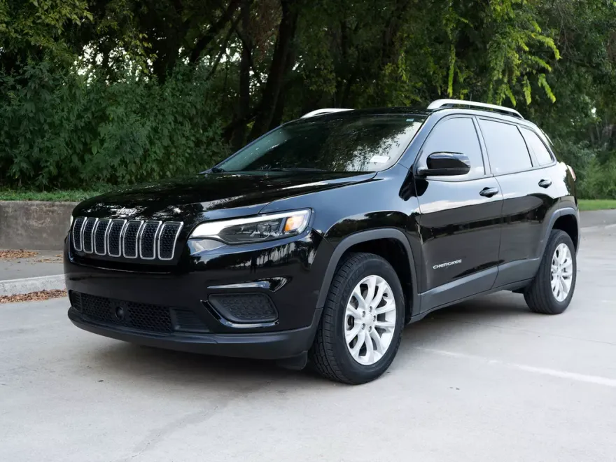 2021 Jeep Cherokee Latitude photo 1