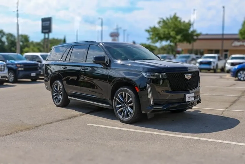 2023 Cadillac Escalade Sport photo 1