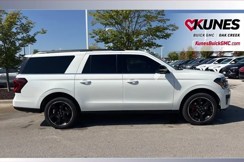 2022 Ford Expedition MAX Limited photo 1