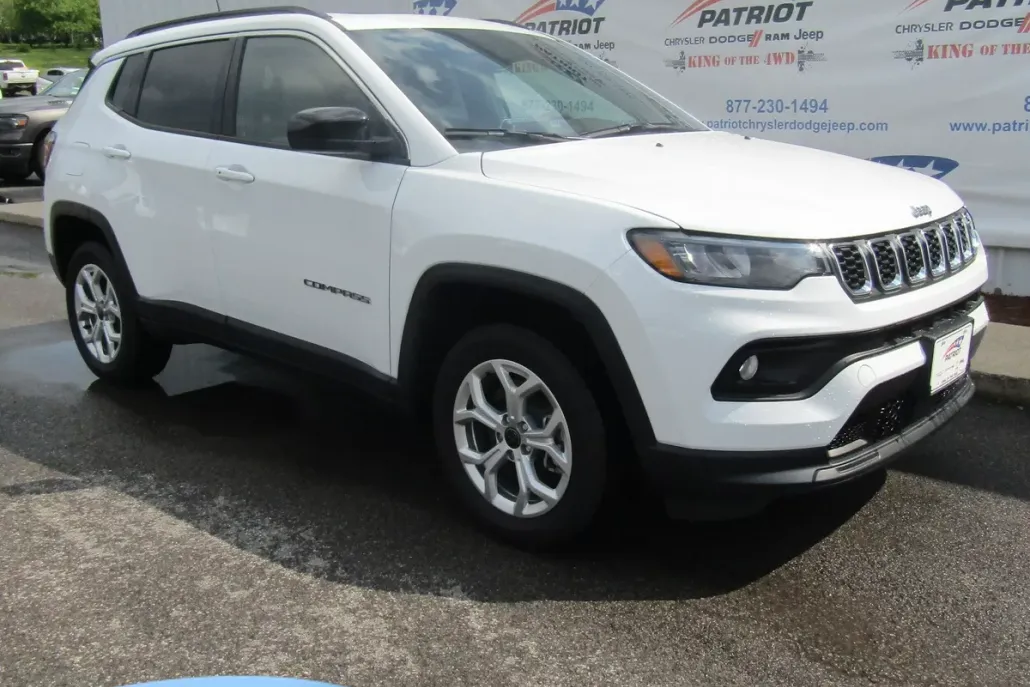 2025 Jeep Compass Latitude photo 1