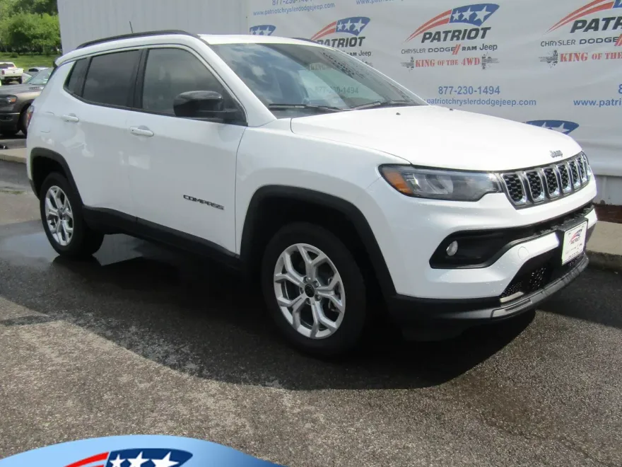 2025 Jeep Compass Latitude photo 1