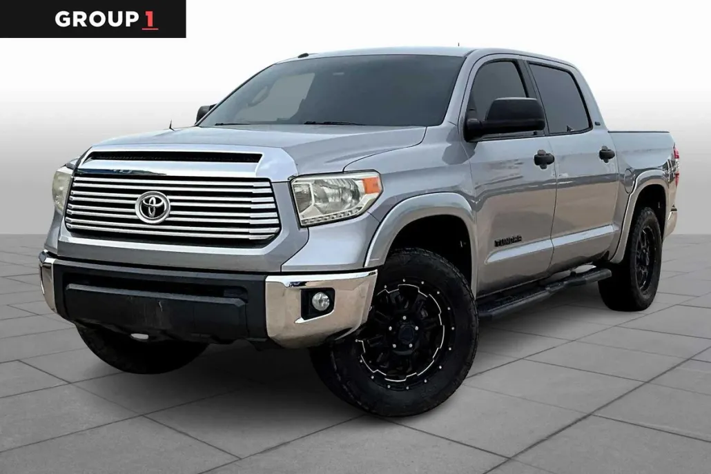 2017 Toyota Tundra SR5 photo 1