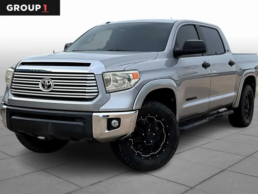 2017 Toyota Tundra SR5 photo 1