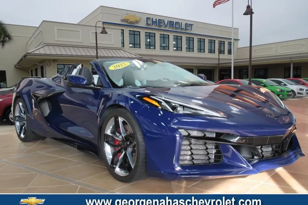 2025 Chevrolet Corvette Z06 3LZ Convertible photo 1