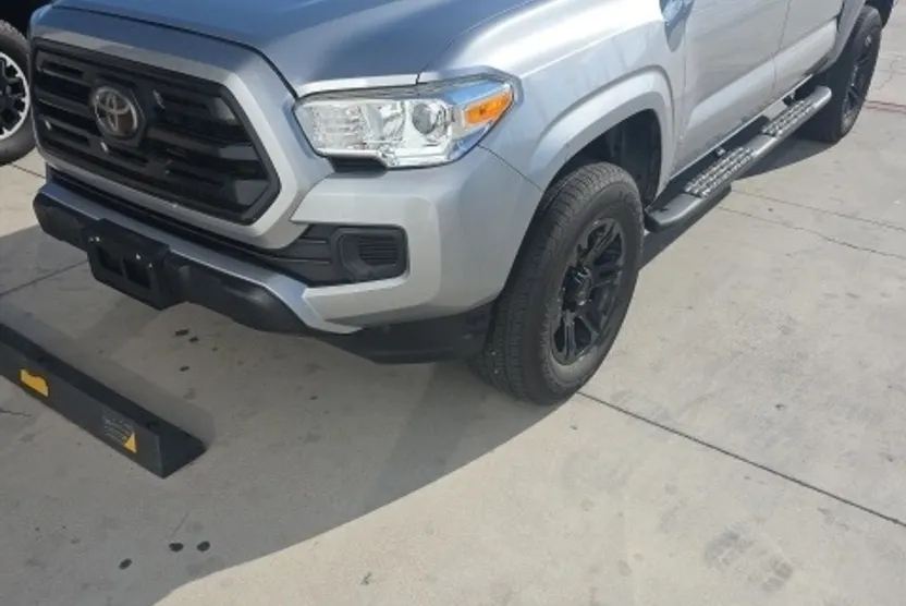 2018 Toyota Tacoma SR photo 1