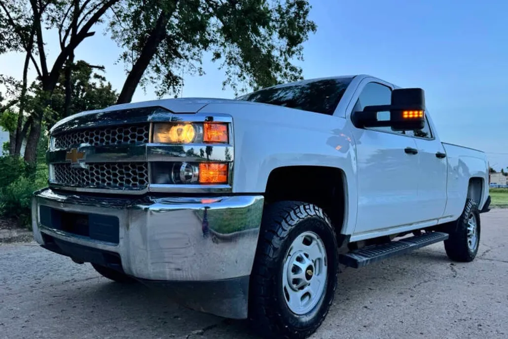2019 Chevrolet Silverado 2500HD Work Truck photo 1