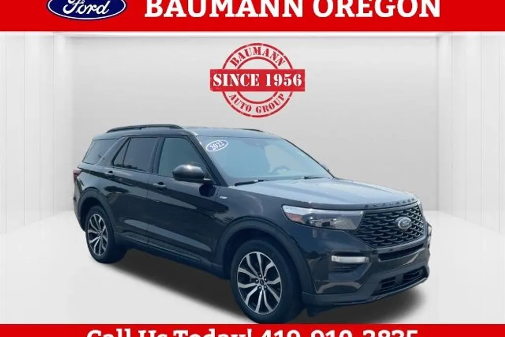 2022 Ford Explorer ST-Line photo 1