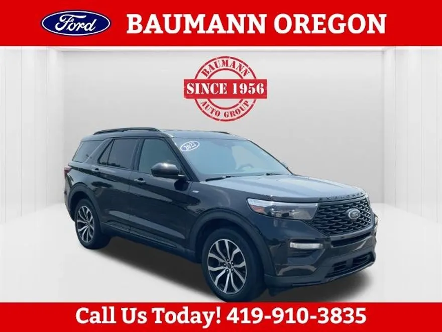 2022 Ford Explorer ST-Line photo 1