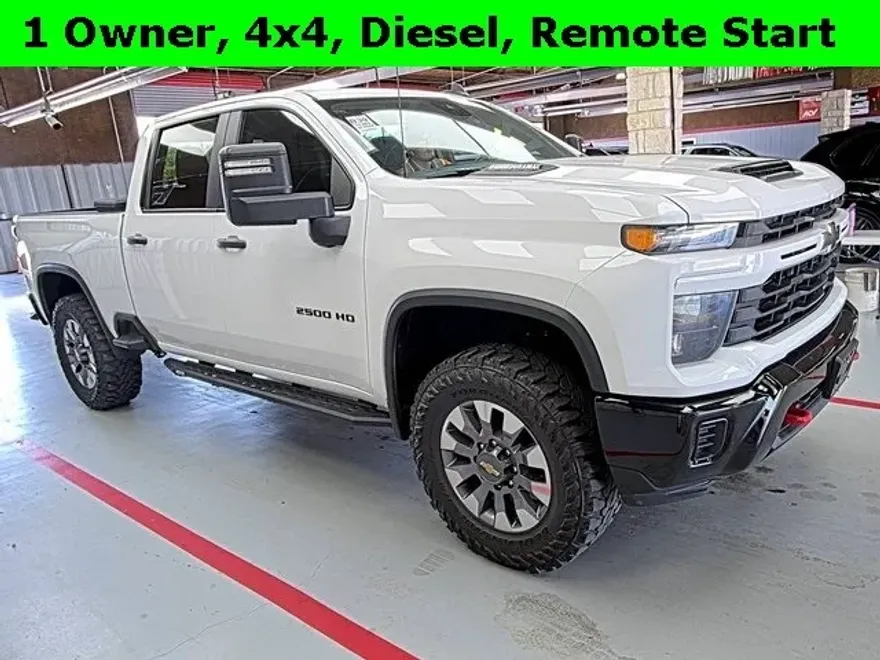 2024 Chevrolet Silverado 2500HD Custom photo 1
