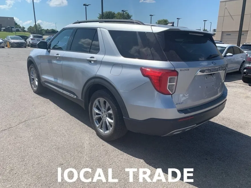 2021 Ford Explorer XLT photo 1