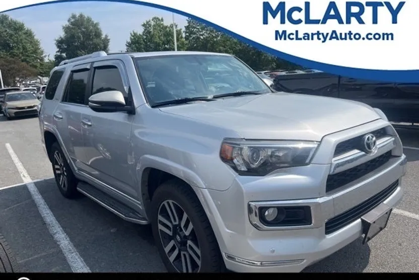 2016 Toyota 4Runner Limited photo 1