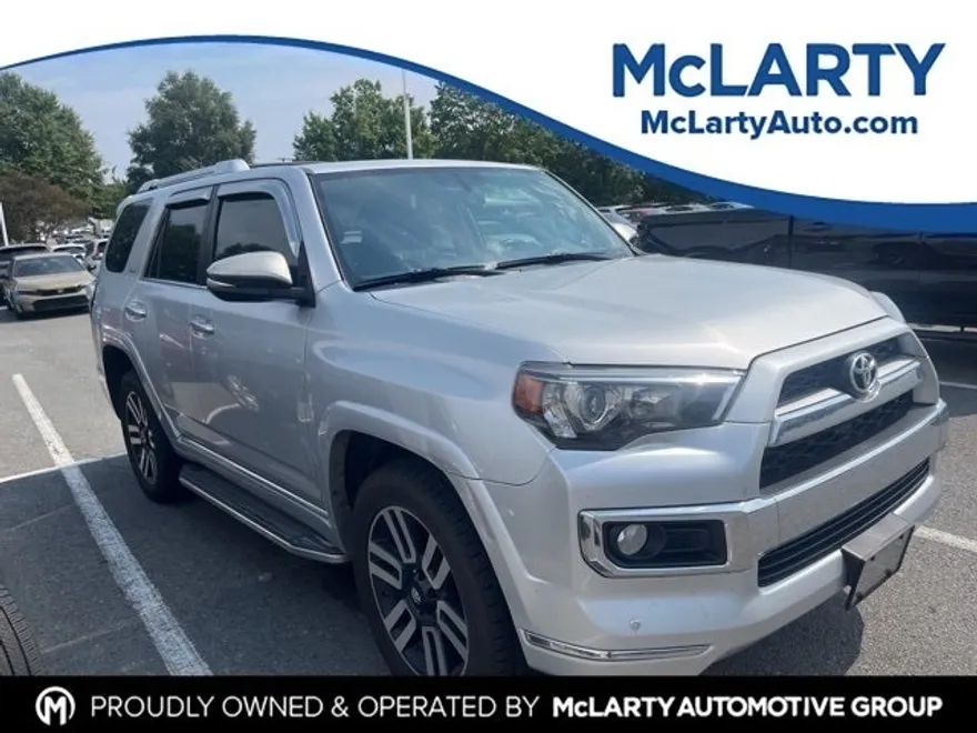 2016 Toyota 4Runner Limited photo 1