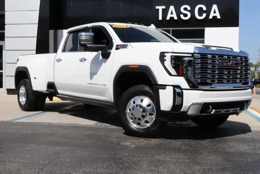 2024 Gmc Sierra 3500 HD Denali photo 1