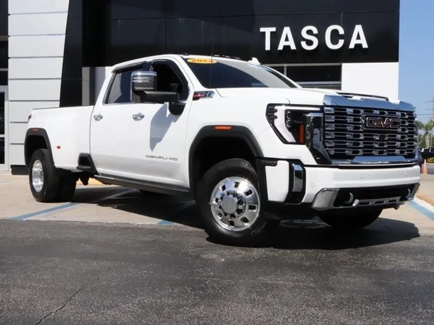 2024 Gmc Sierra 3500 HD Denali photo 1
