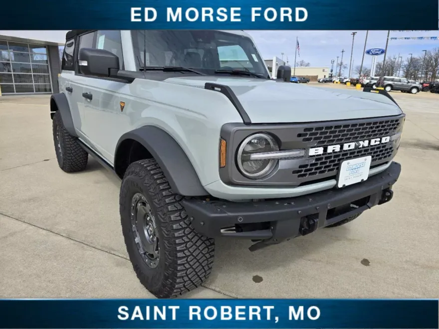 2024 Ford Bronco Badlands photo 1
